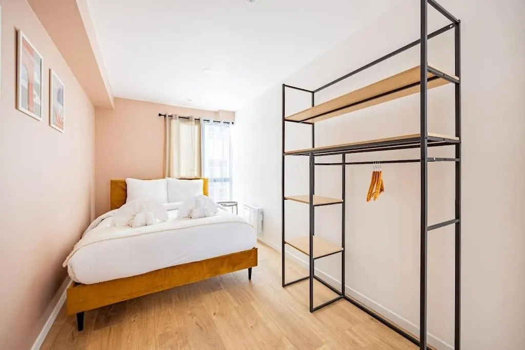 Charme Parisien 6 Personnes, 2 Chambres, 19eme Lägenhet